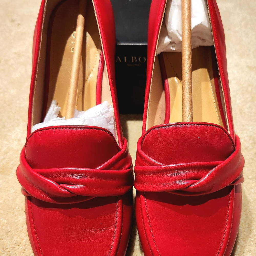 Talbots Ryan Twist Red Pop Leather Loafers 9.5M NWT